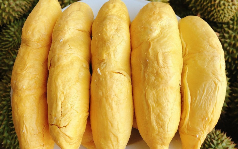 buying-delicous-durian-in-danang-5